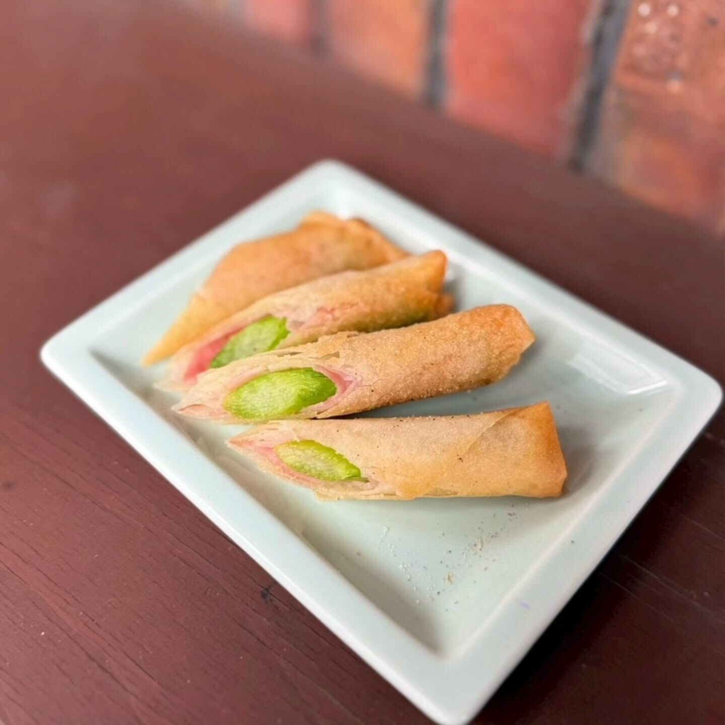【アスパラ春巻き】